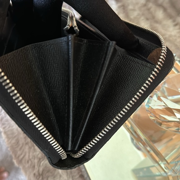 Louis Vuitton 2009 Epi Leather Wallet EUC - Picture 6 of 8